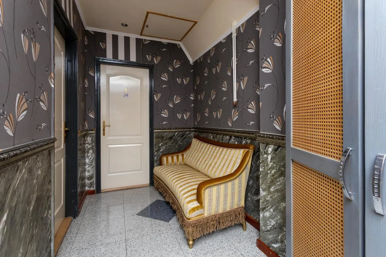 Illes Hotel Szeged 3*,